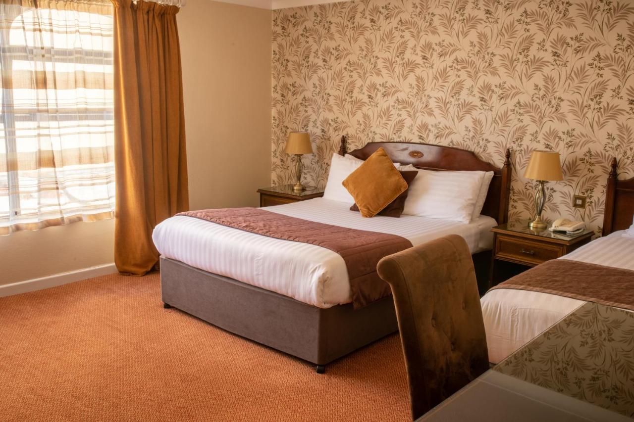 Kee's Hotel Stranorlar Buitenkant foto