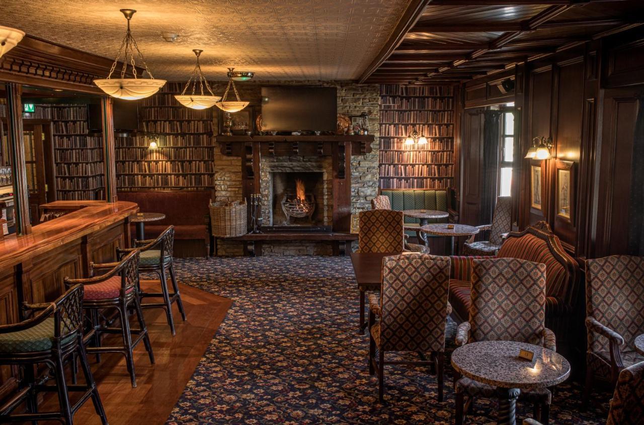 Kee's Hotel Stranorlar Buitenkant foto