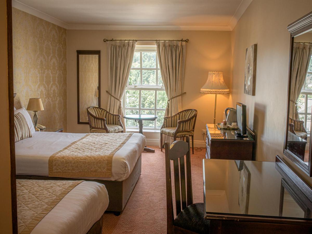 Kee's Hotel Stranorlar Buitenkant foto