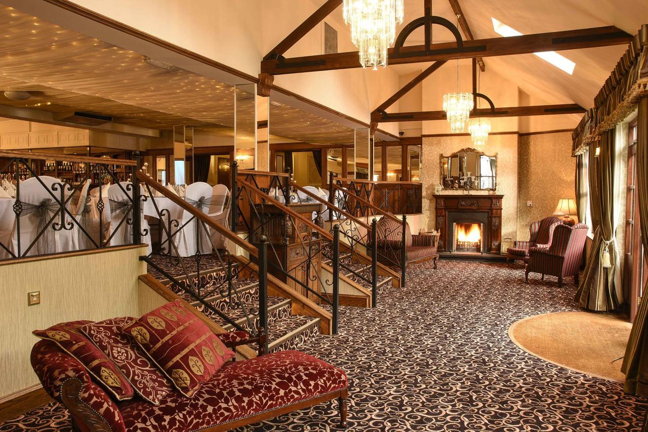 Kee's Hotel Stranorlar Buitenkant foto