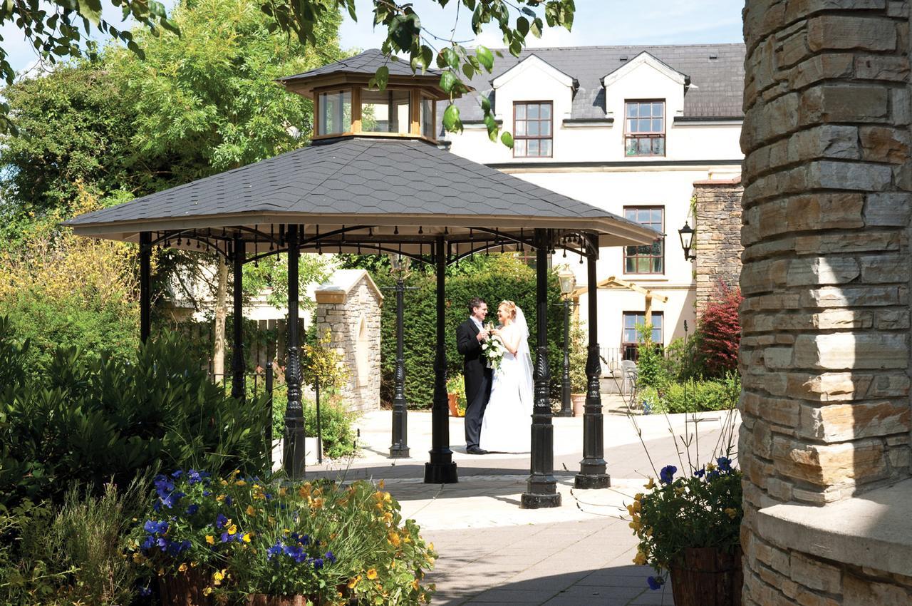 Kee's Hotel Stranorlar Buitenkant foto